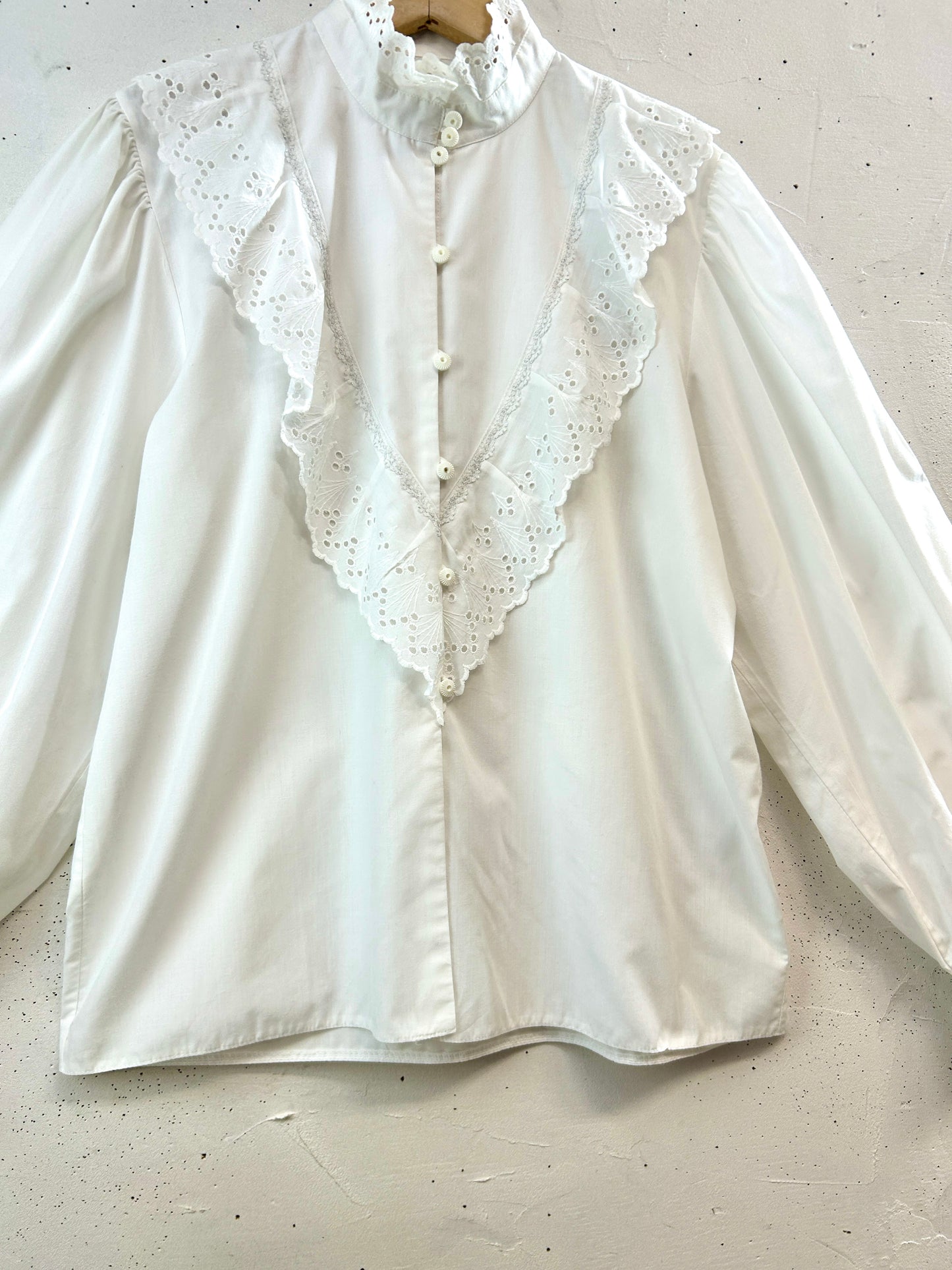 Vintage White Blouse [B31585]