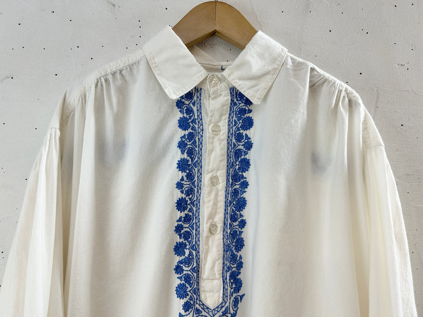 Vintage Shirt Blue Embroidery [H30759]