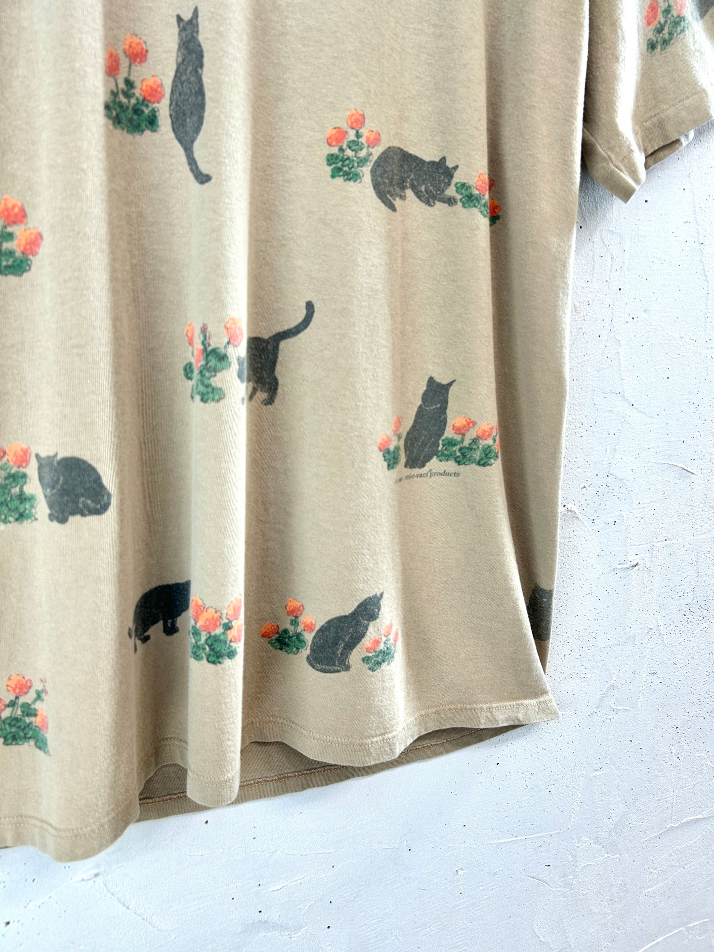 ’90s Vintage Full Print T-Shirt 〜rel.e.vant products〜 MADE IN USA [F32853]