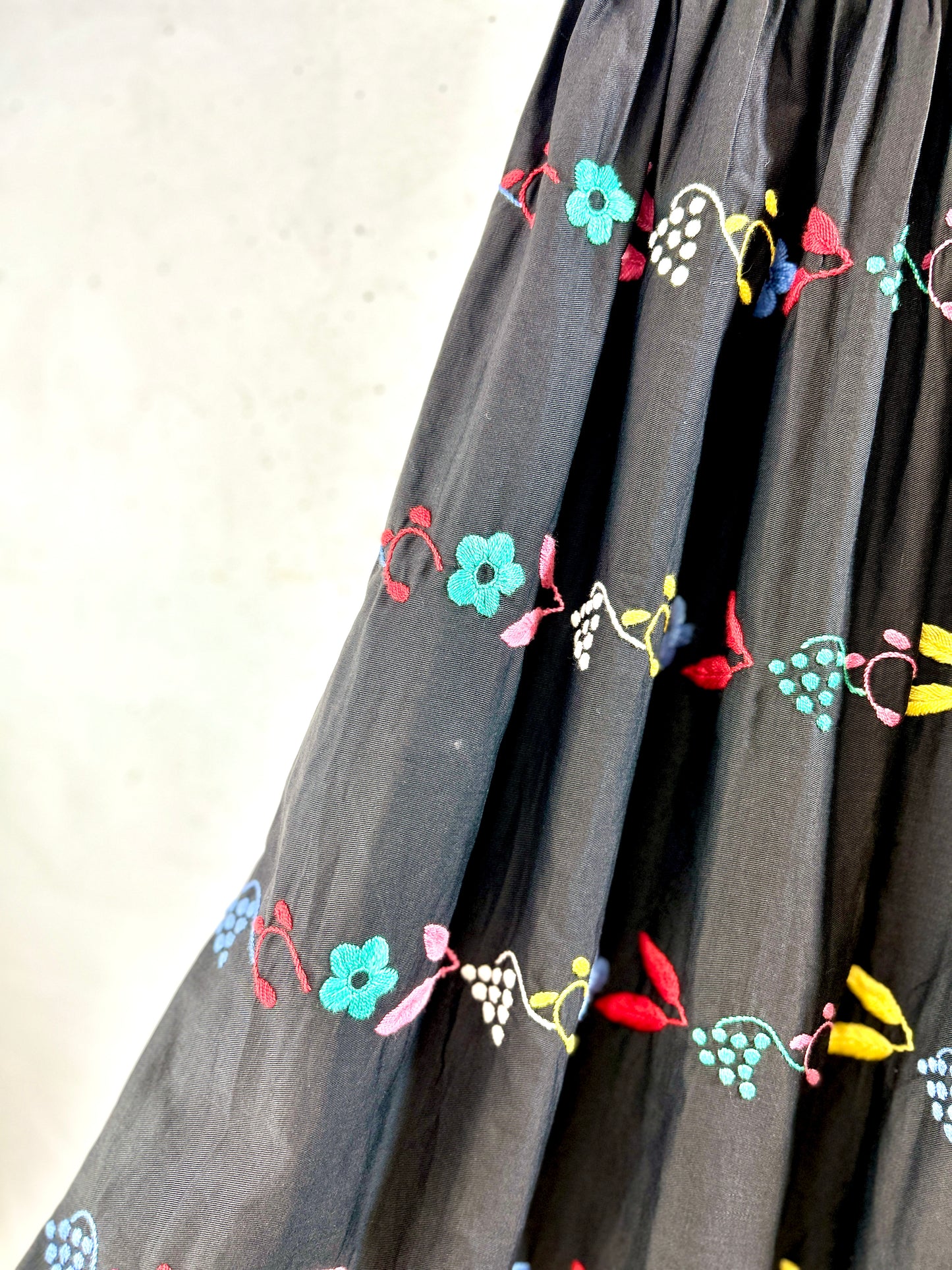 Vintage Embroidery Skirt [H30812]