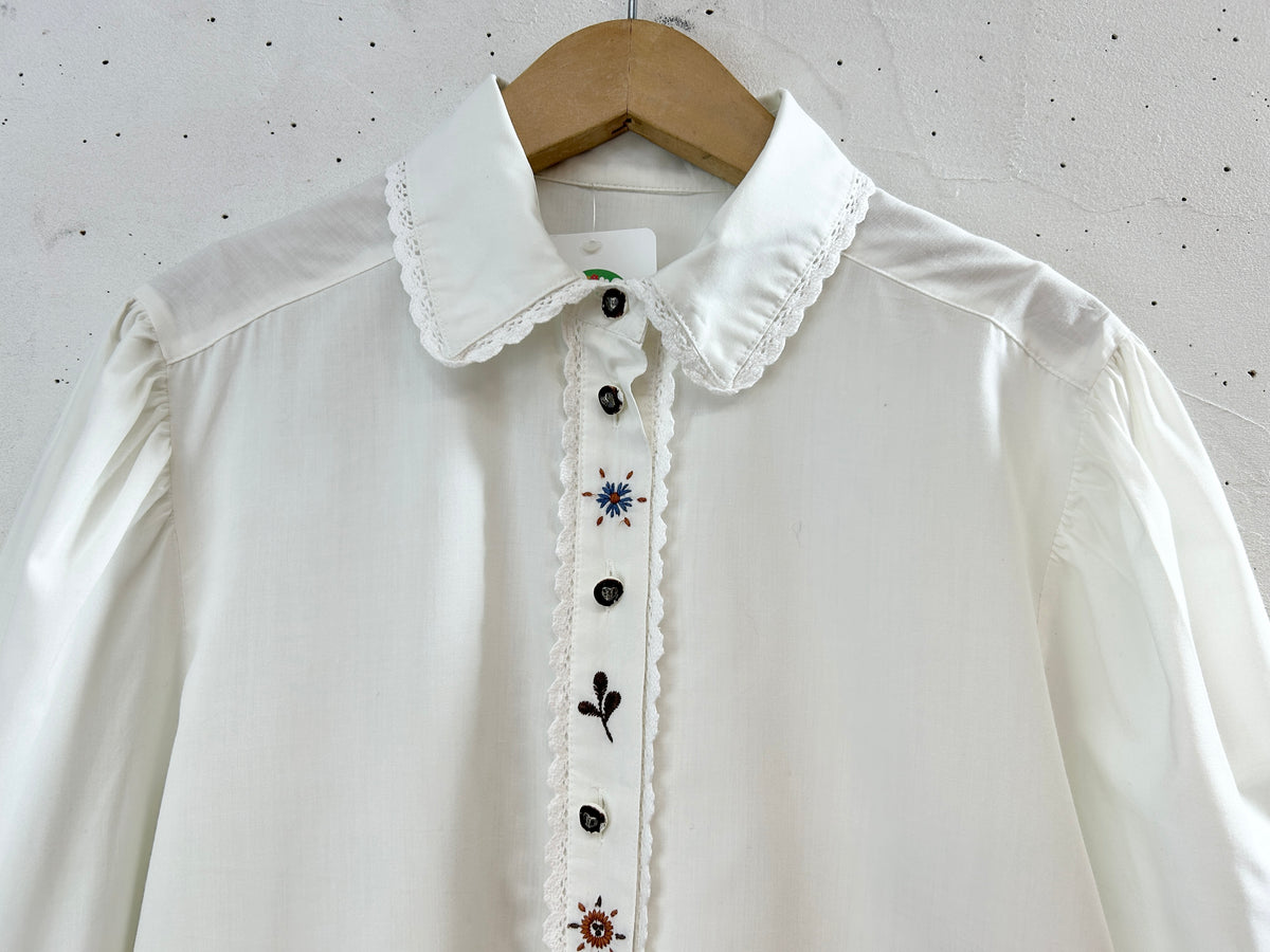 Vintage Tyrol Blouse [J34072]