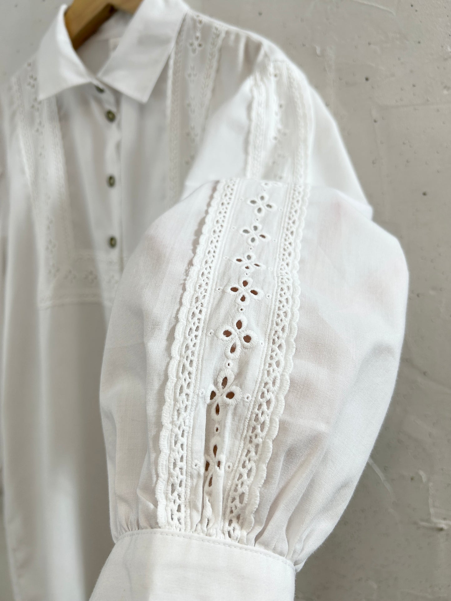 Vintage Tyrol Blouse [G32988]