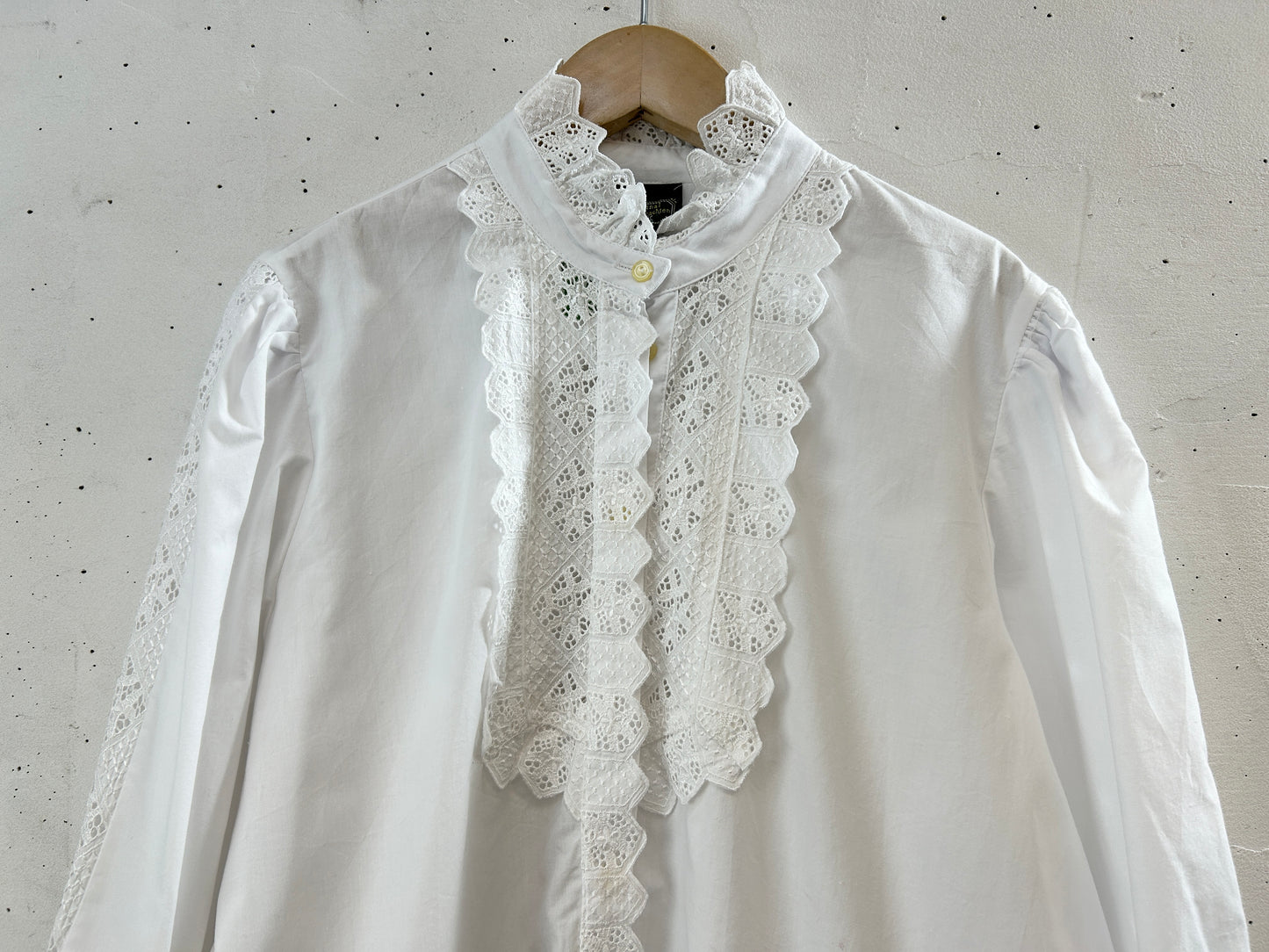 Vintage White Blouse [H30790]