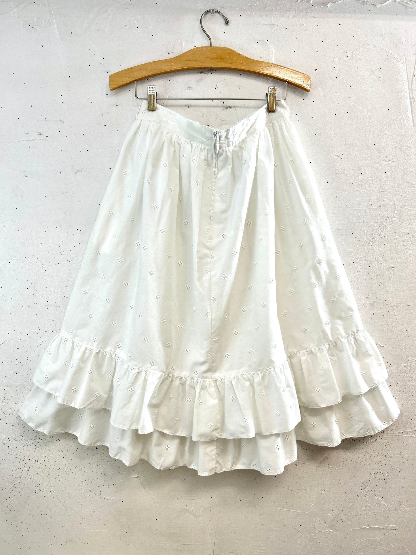 Vintage White Skirt MADE IN WEST GERMANY [A31462]
