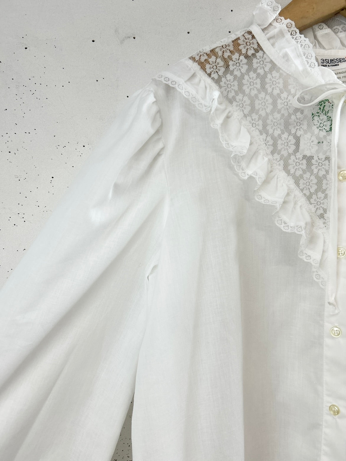 Vintage White Blouse [E32317]