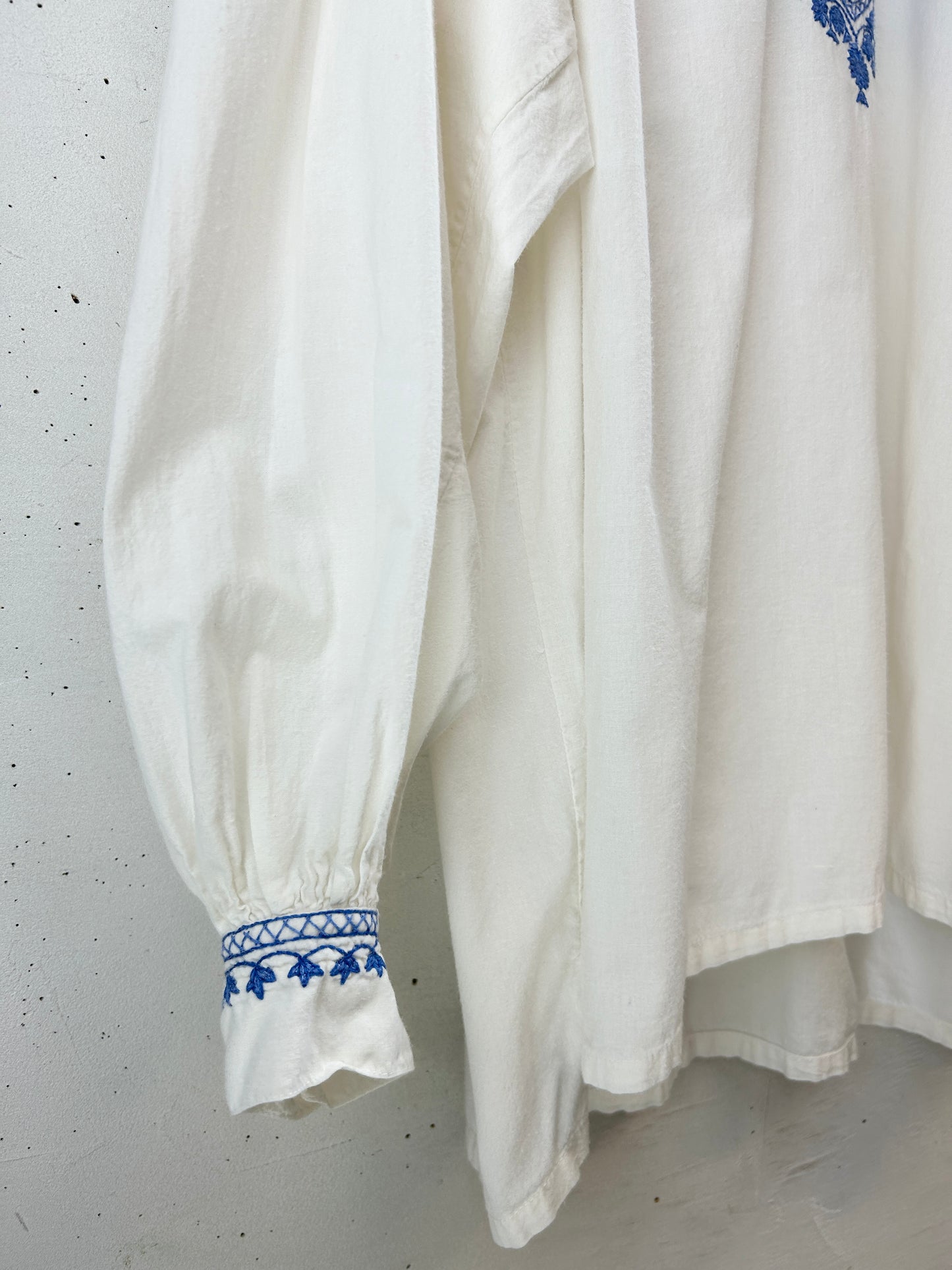 Vintage Shirt Blue Embroidery [H30759]