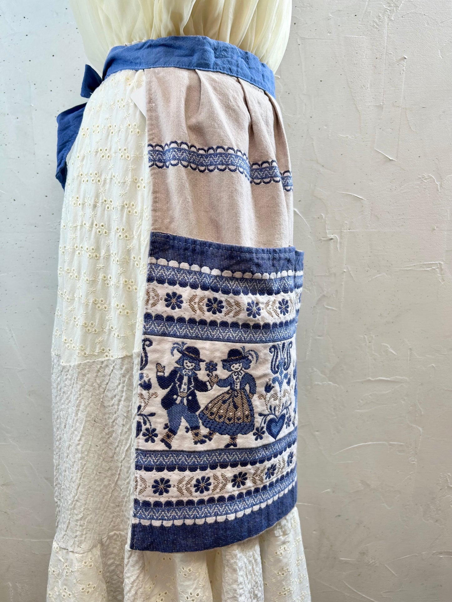 Vintage Tyrol Apron MADE IN AUSTRIA [G30715]