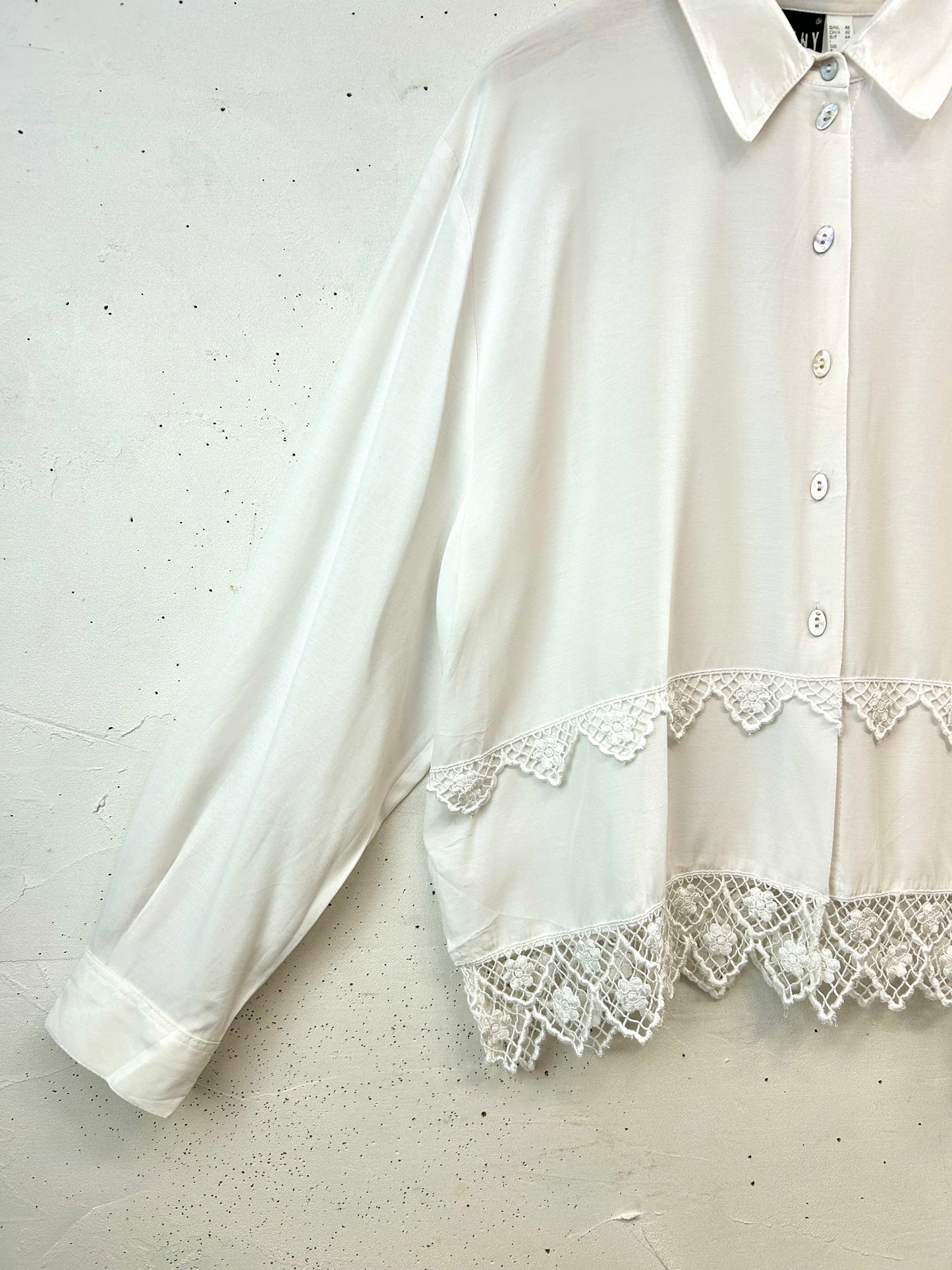 Vintage White Shirt  [L31023]