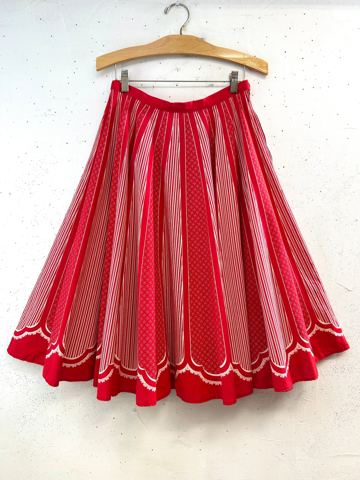 Vintage Tyrol Skirt MADE IN W-GERMANY [E32503]