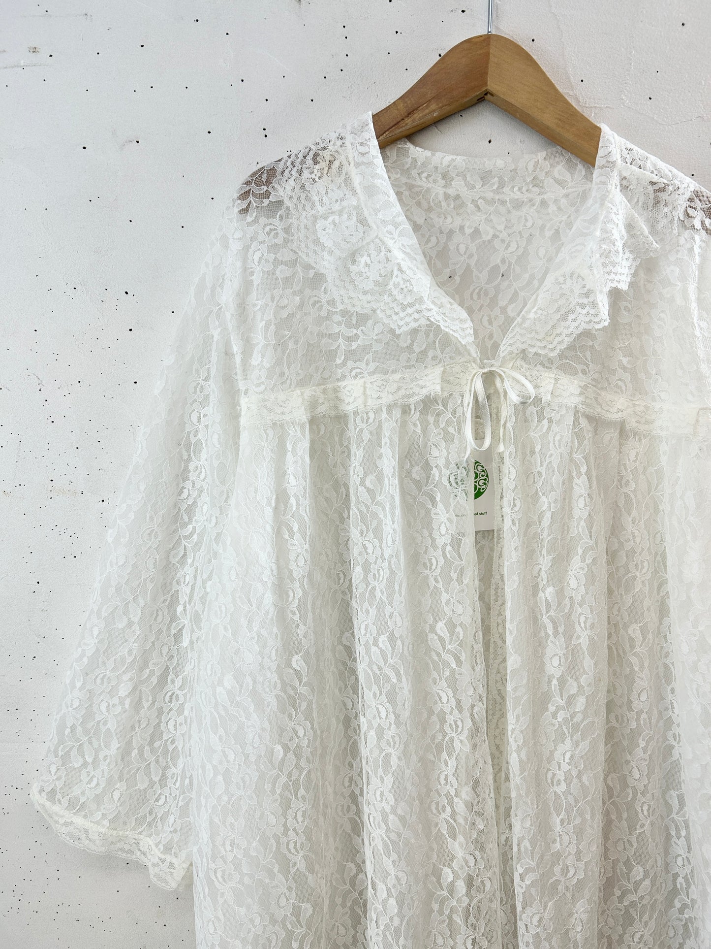 Vintage Gown [H30767]