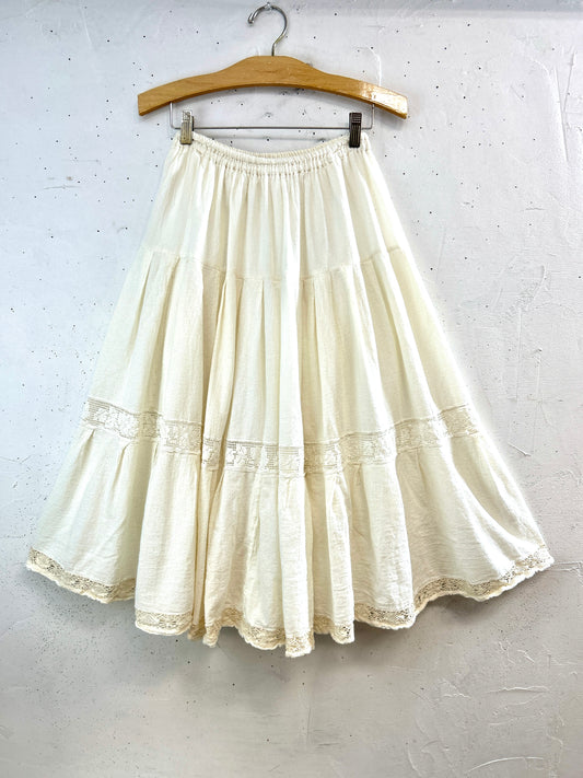Vintage White Skirt [B31682]