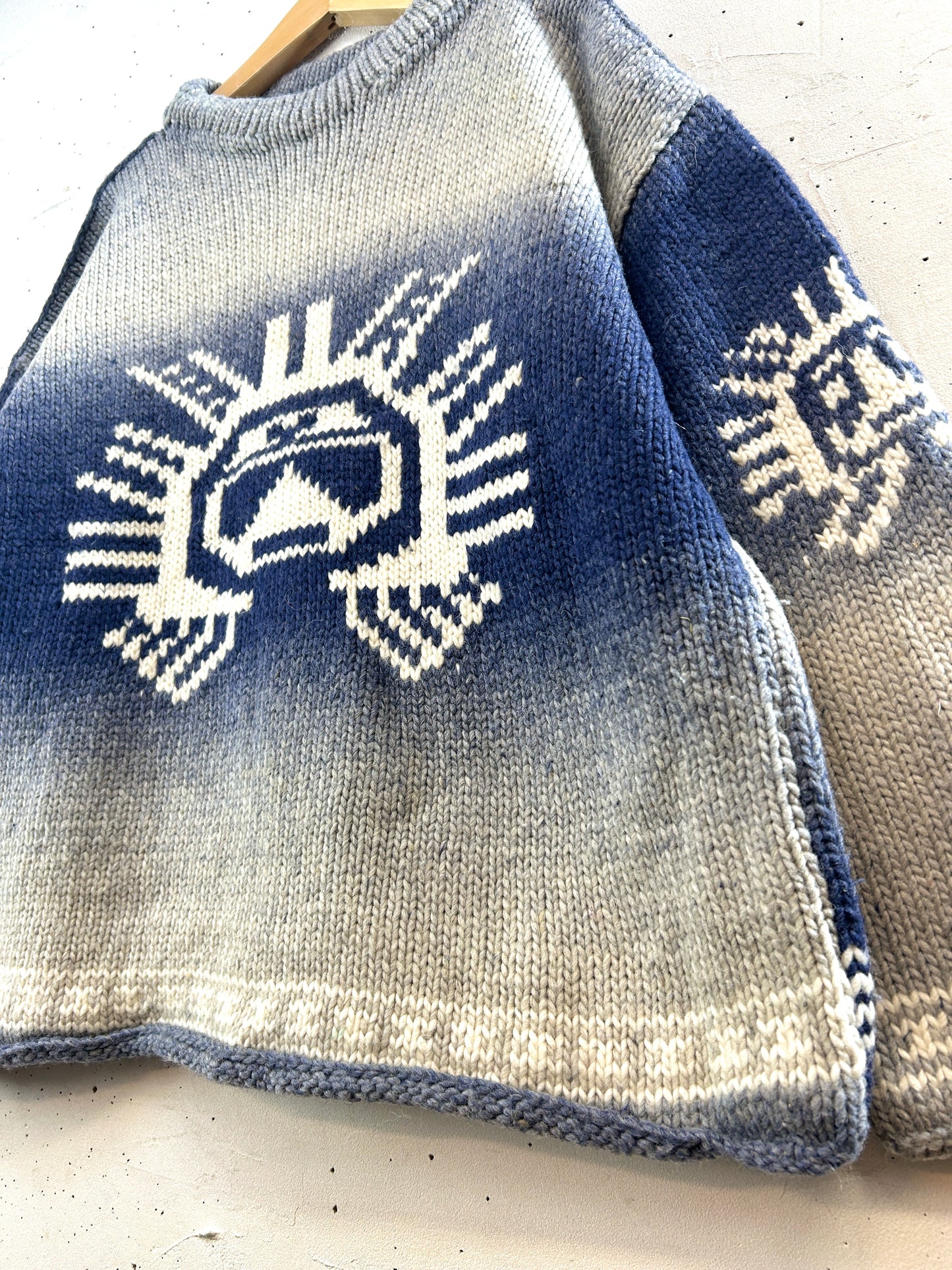 Vintage Hand Knit [J30520]