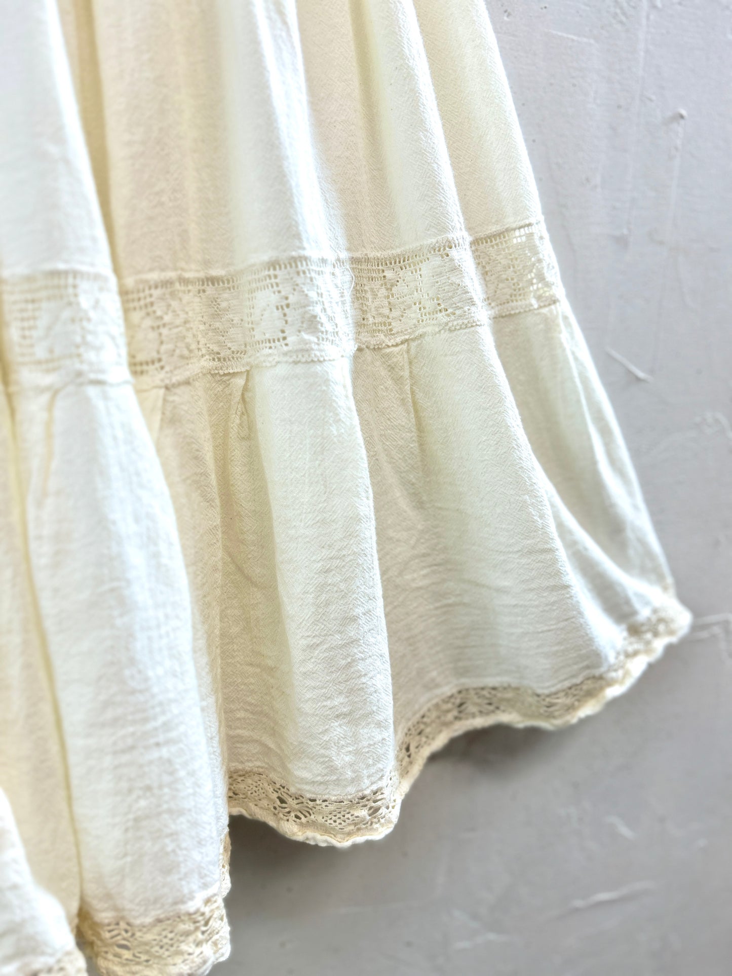 Vintage White Skirt [B31682]