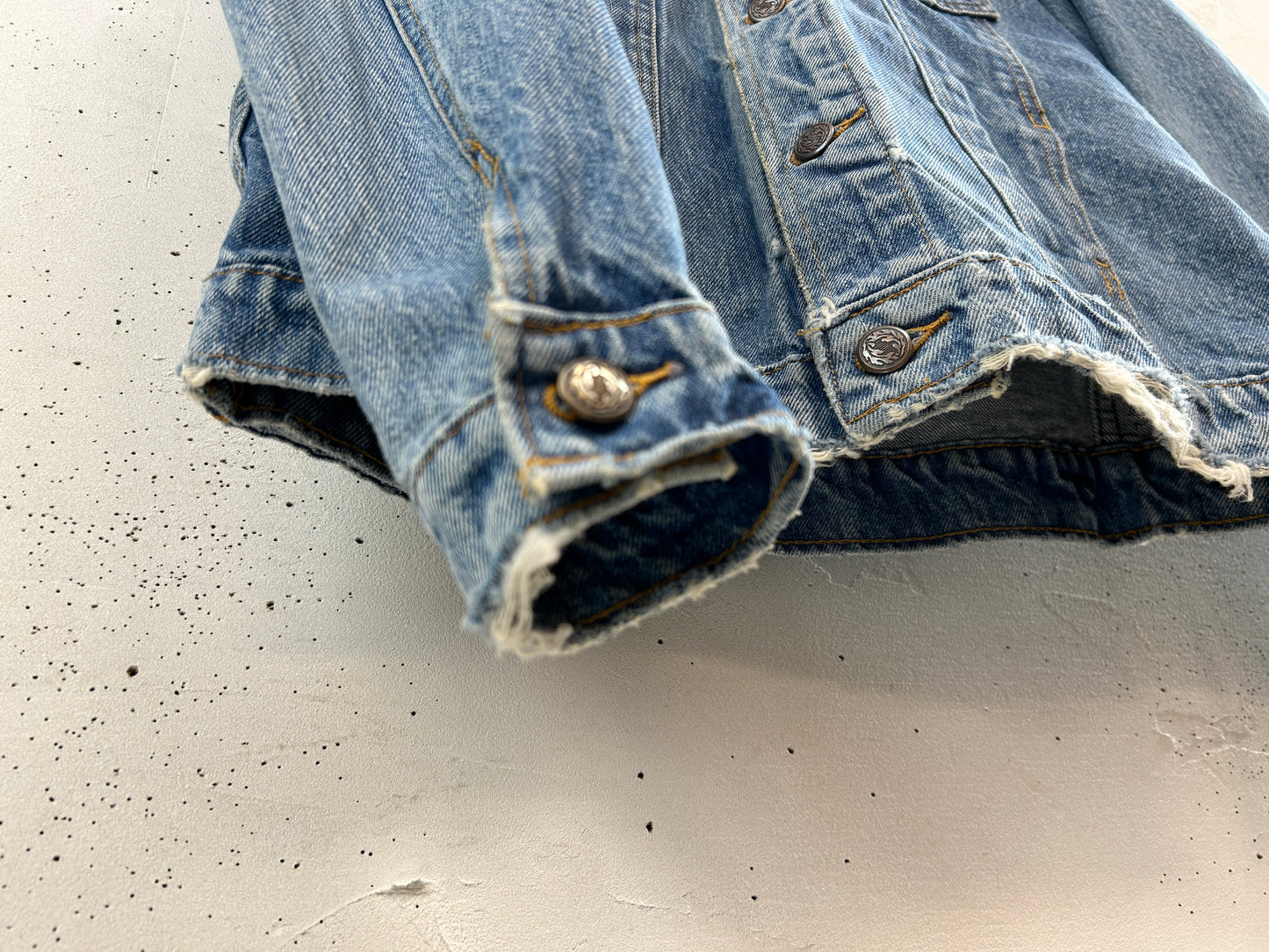 Vintage Denim Jacket [A31306]