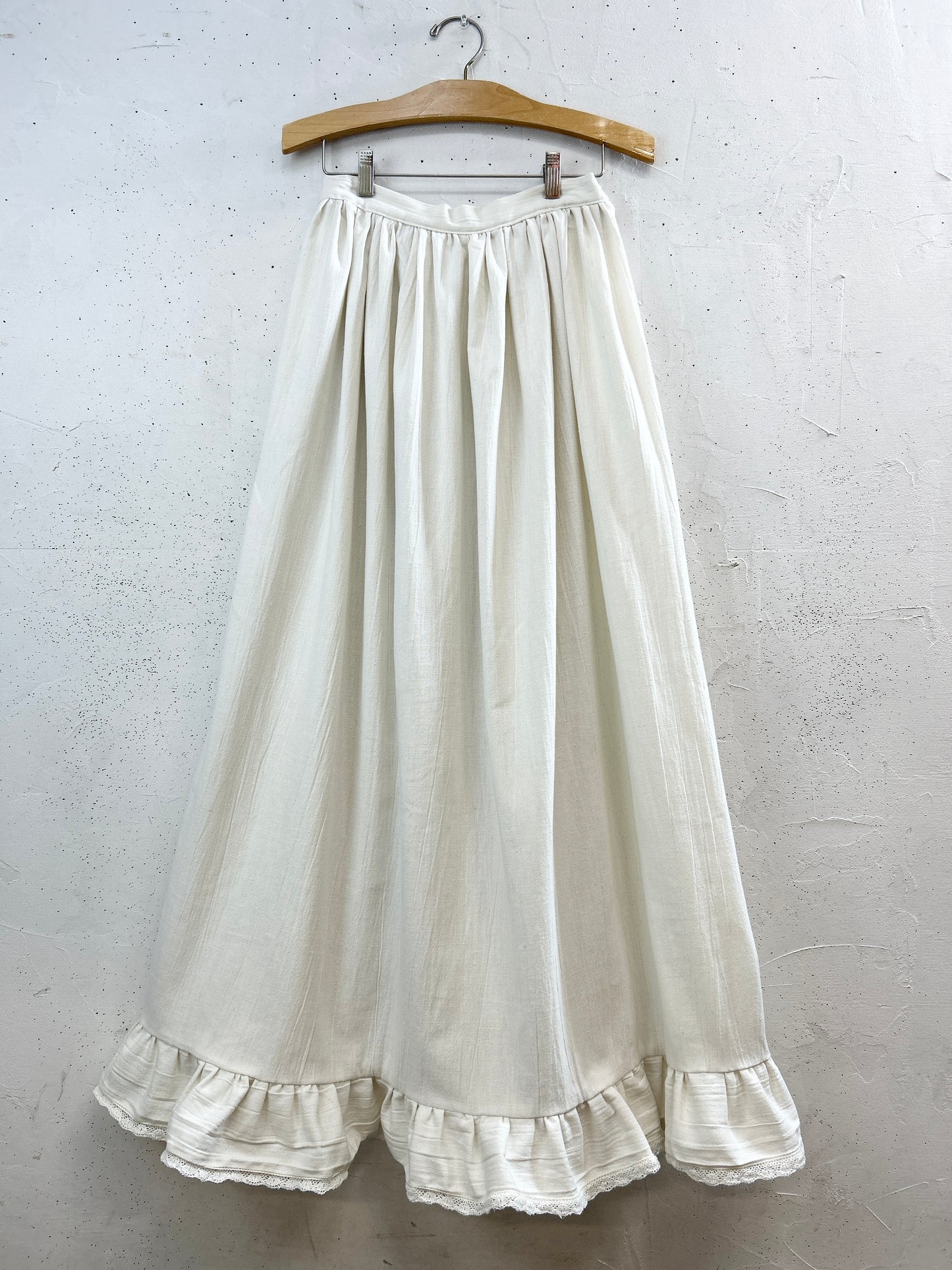 Vintage White Skirt [F32573]
