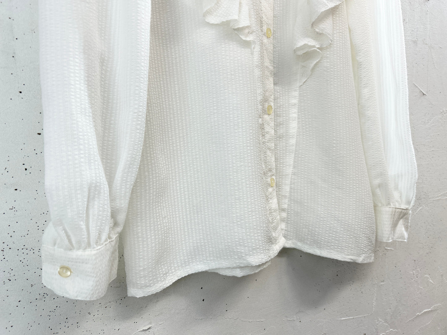 Vintage Ruffle Blouse [A31358]