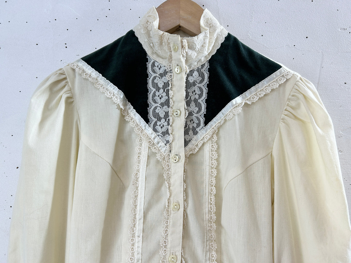 '70s Vintage Blouse 〜GUNNE SAX〜 [H30843]