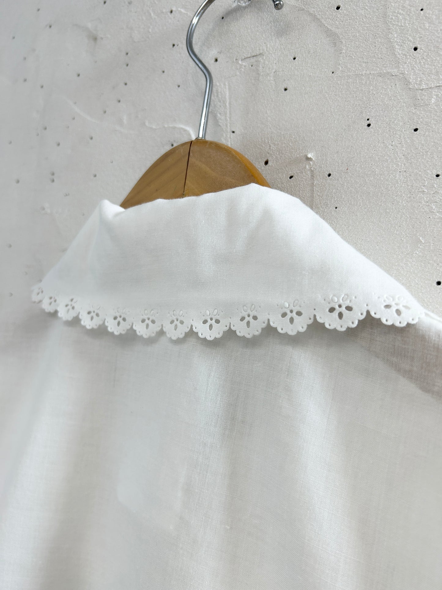 Vintage White Blouse [C31819]