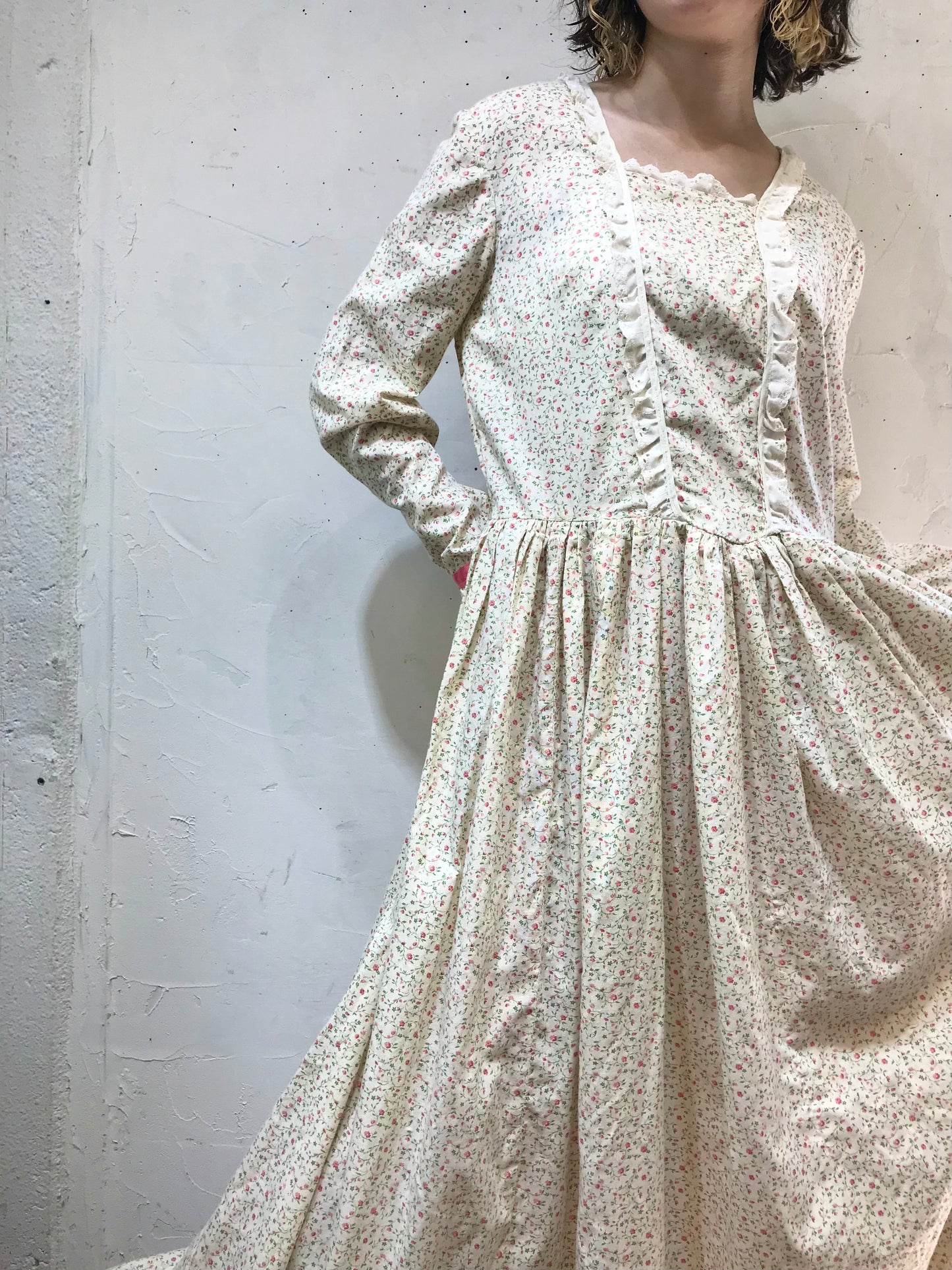 ’70s Vintage Flower Dress [G24598]