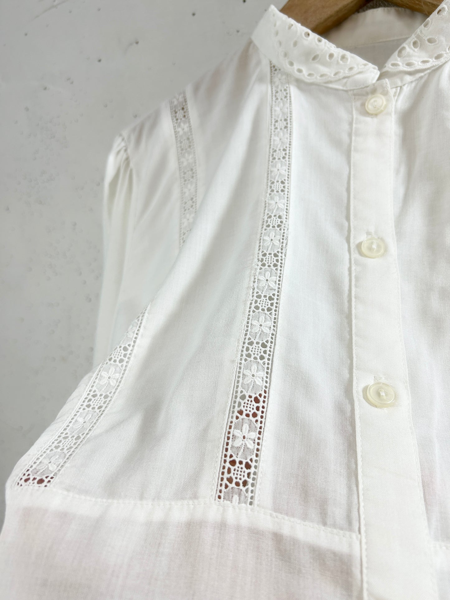 Vintage White Blouse [G32992]