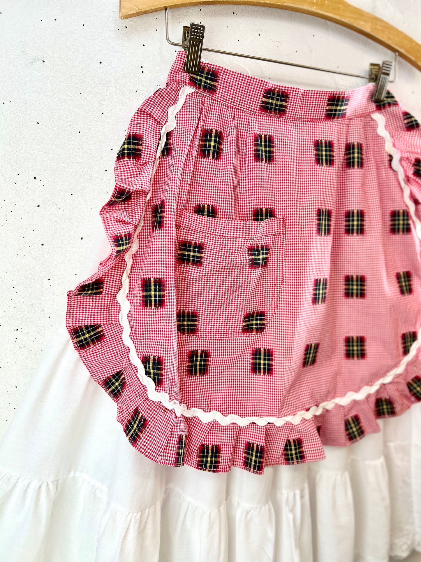Vintage Apron [J30391]