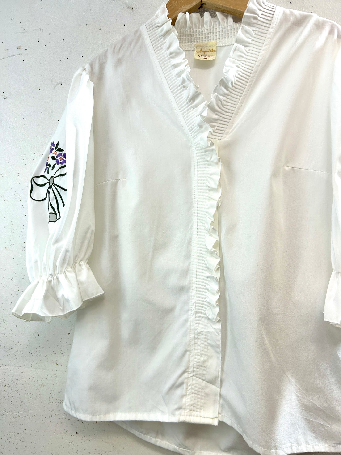 Vintage Tyrol Blouse  [B31696]