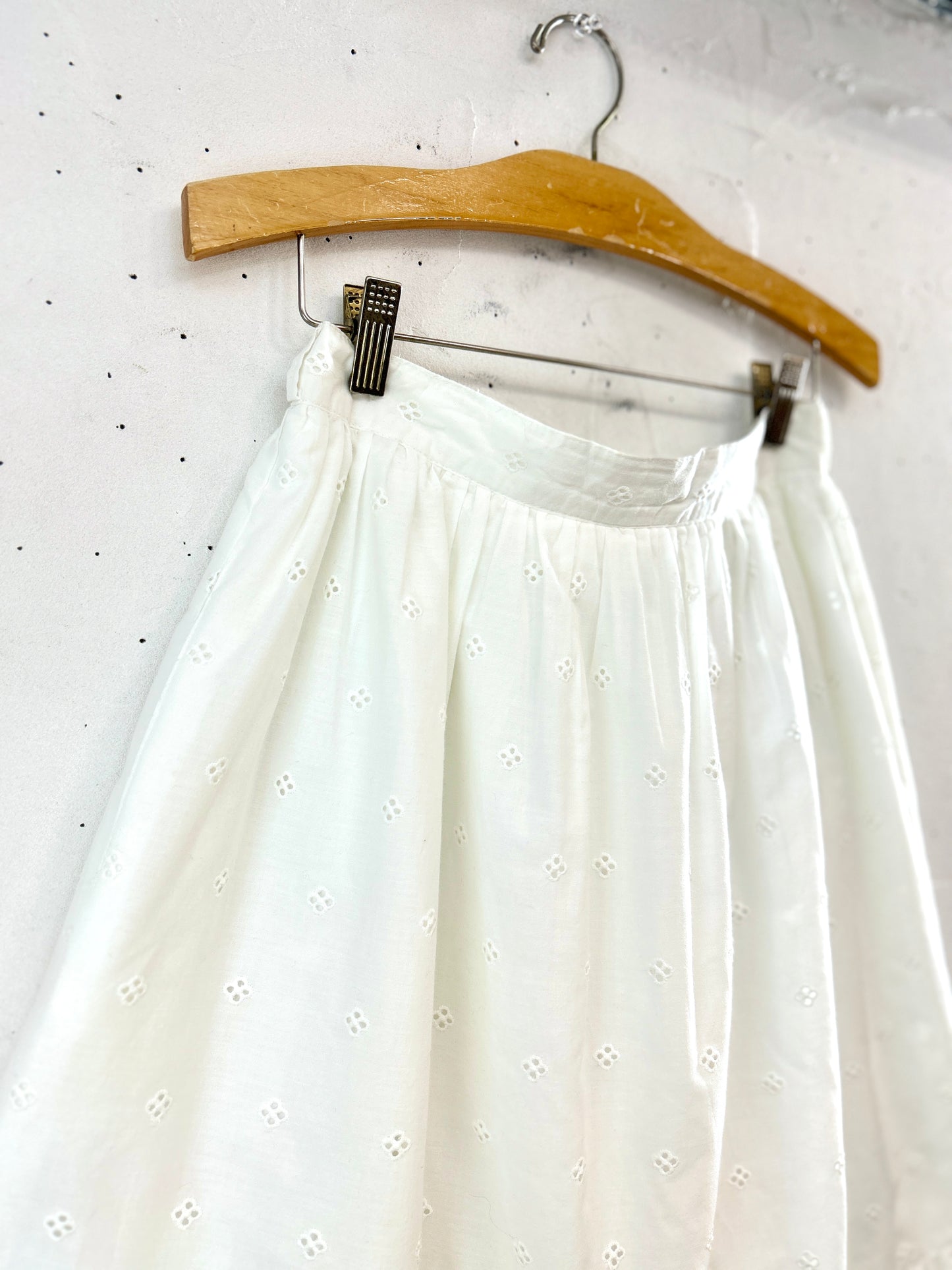 Vintage White Skirt MADE IN WEST GERMANY [A31462]