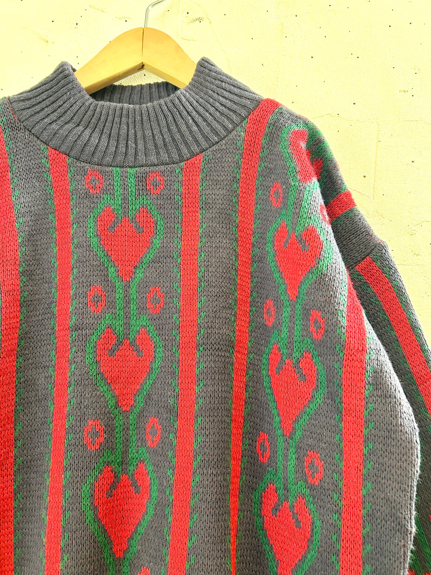 Vintage Hand Knit Sweater [K30692]