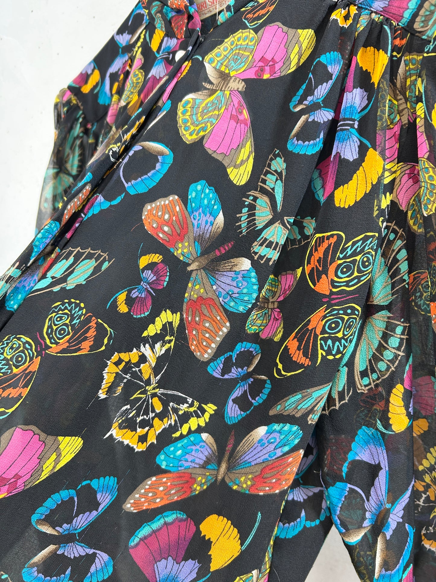 Vintage Silk Blouse [B31644]