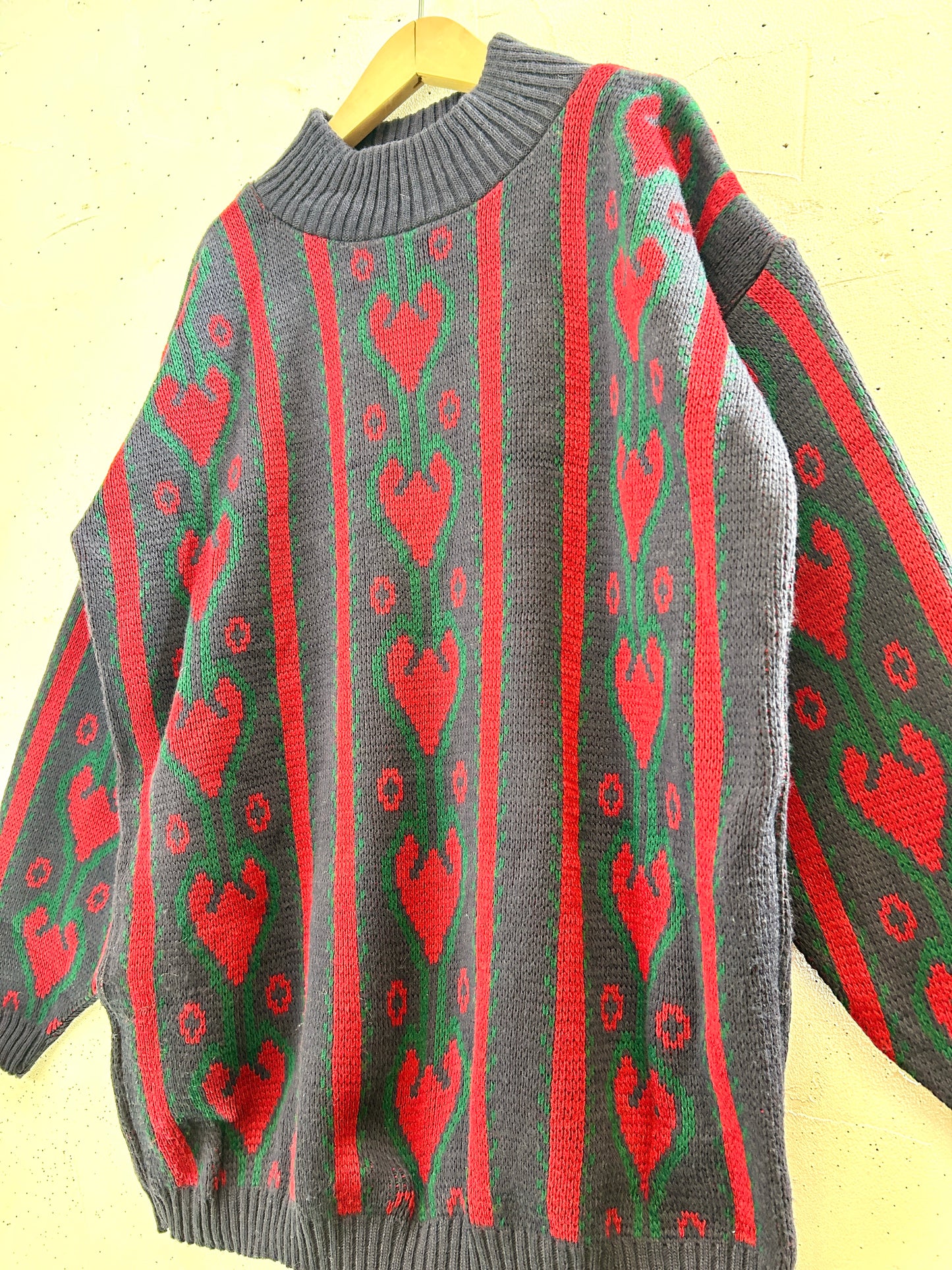 Vintage Hand Knit Sweater [K30692]