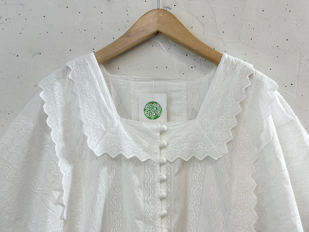 Vintage White Blouse [J34318]