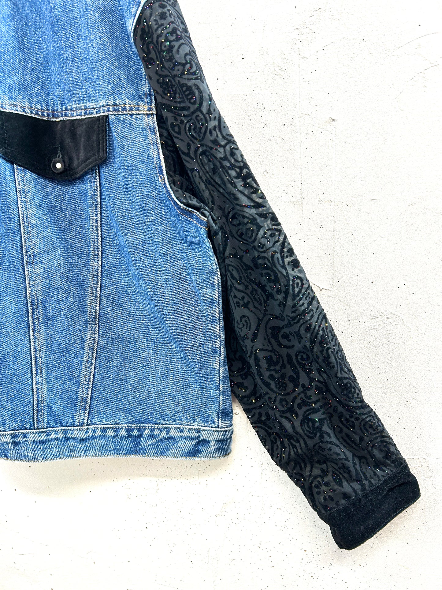 Vintage Denim Jacket [A31393]