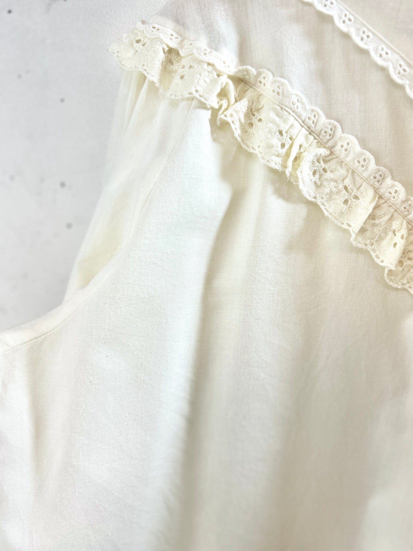 Vintage White Blouse [I30181]