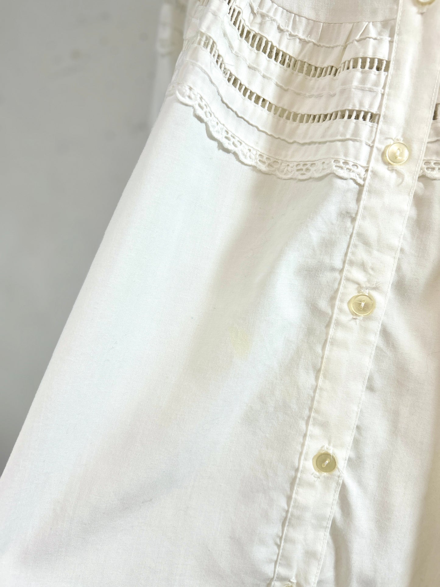 Vintage White Blouse [A31437]