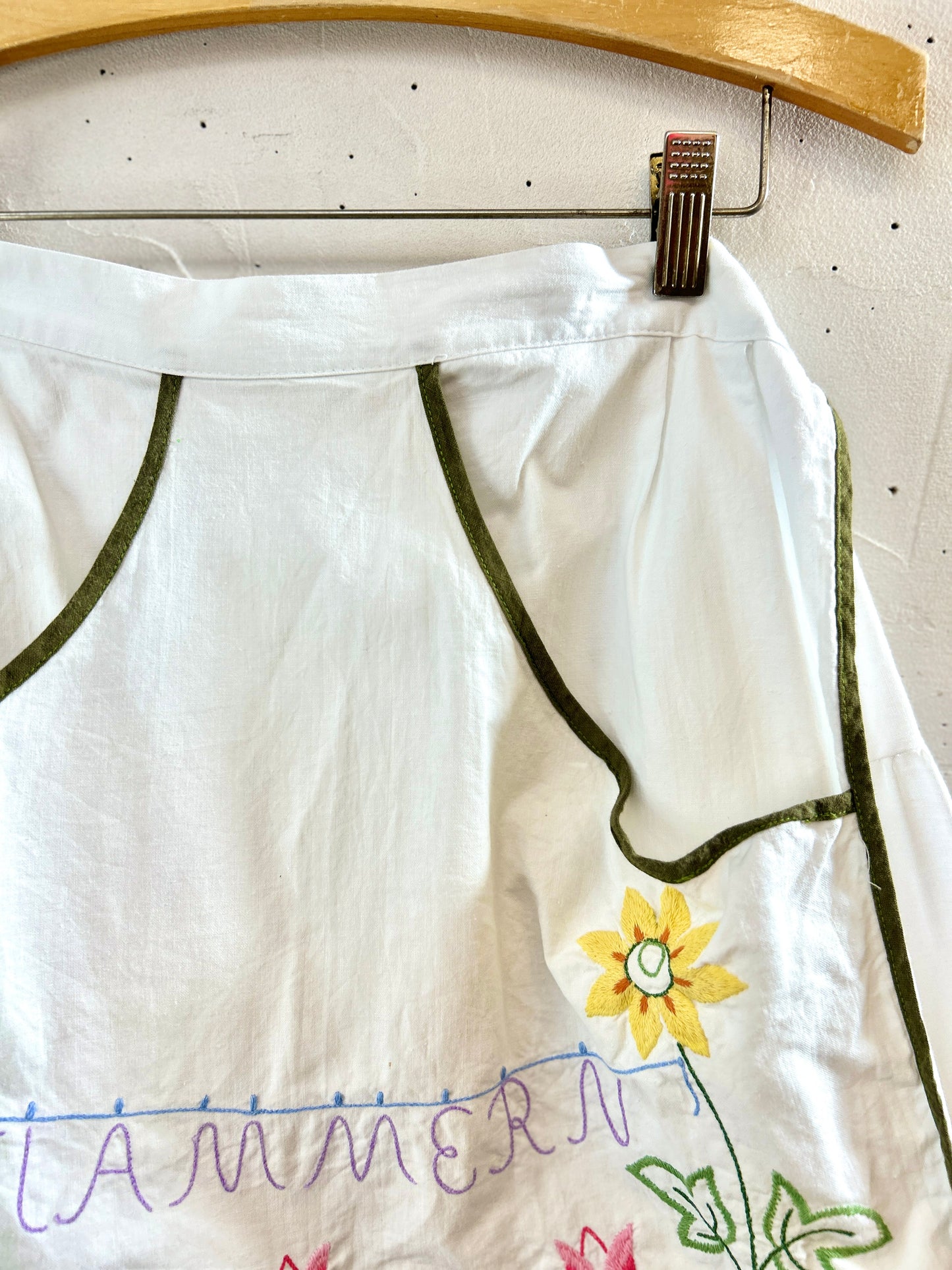 Vintage Apron [J30390]