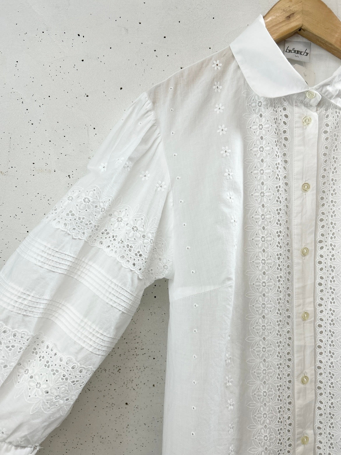 Vintage White Blouse [D32078]