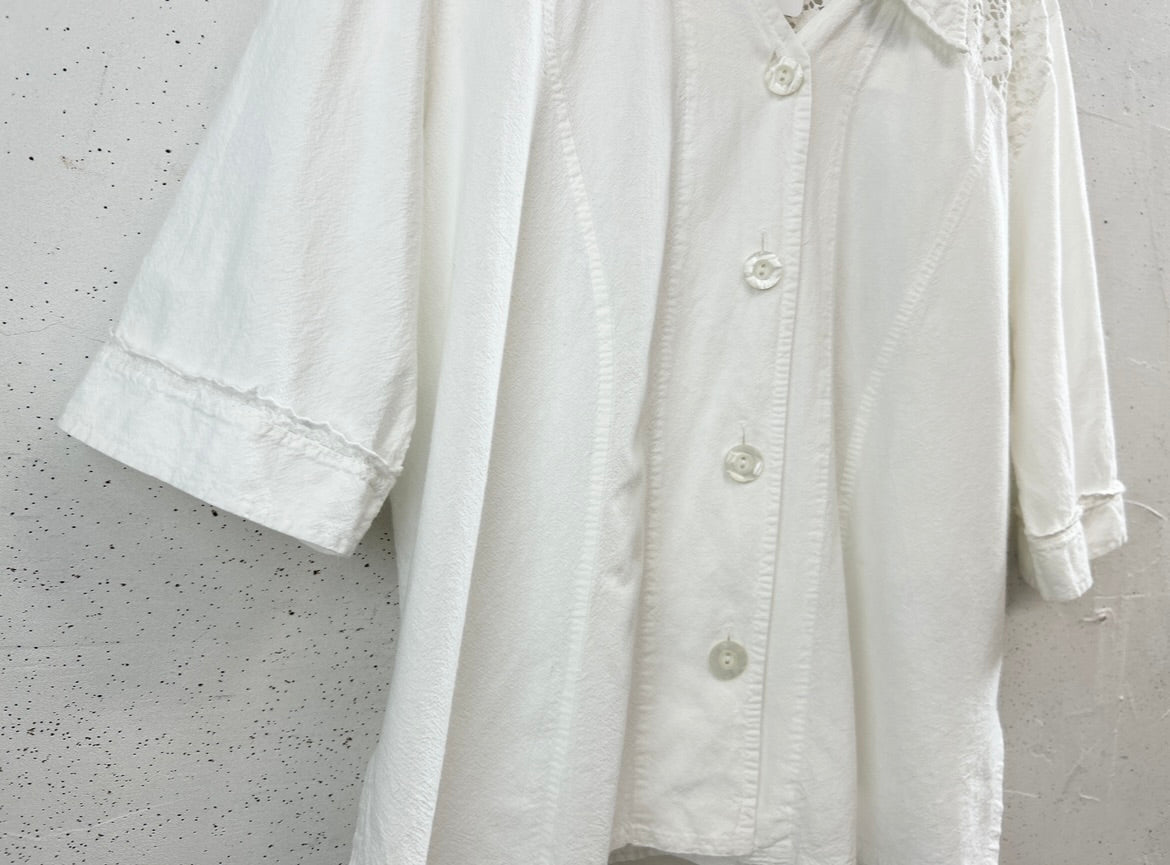 Vintage White Blouse [E32315]