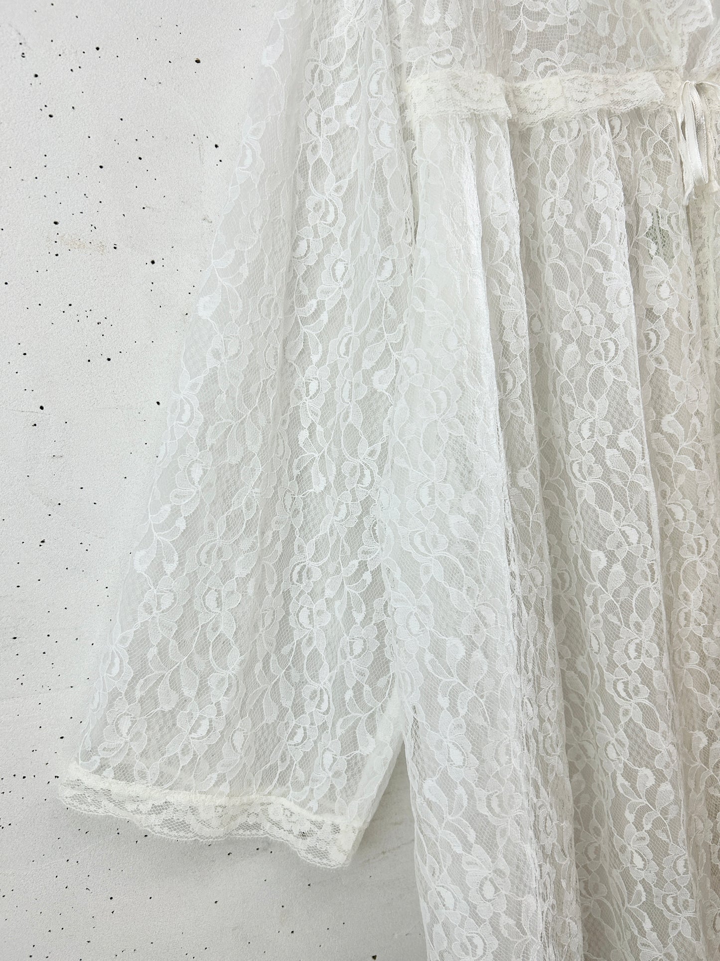 Vintage Gown [H30767]