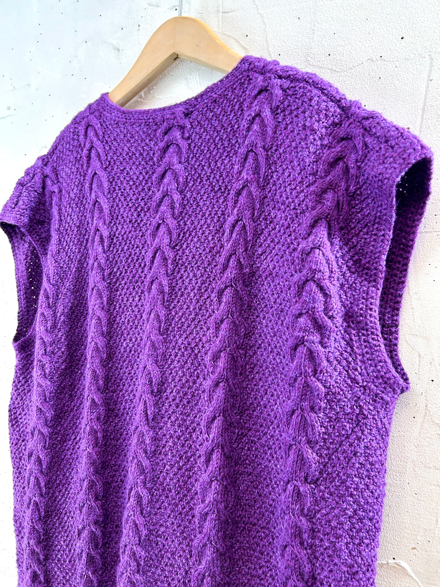 Vintage Knit Vest [J30677]