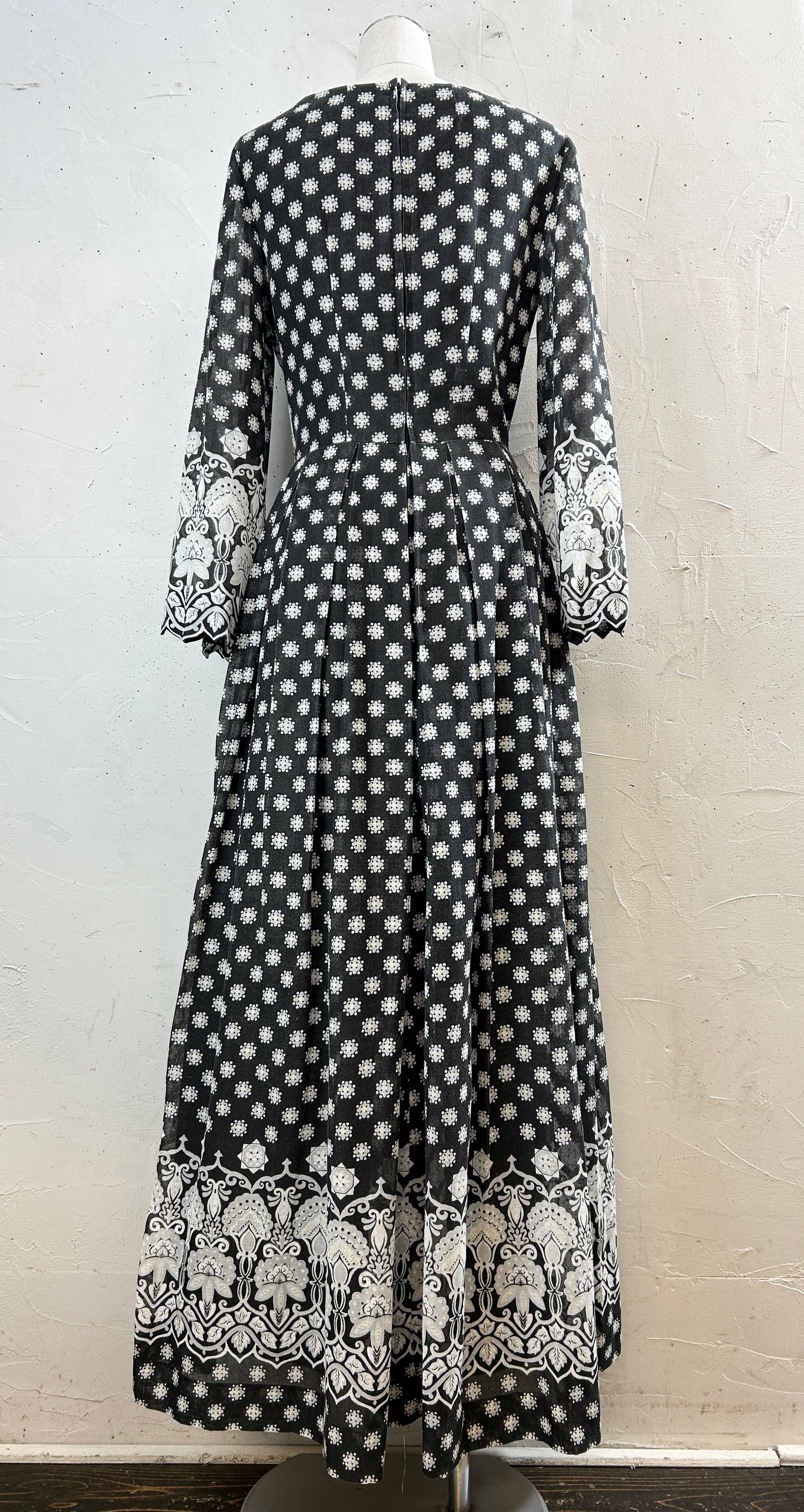 '70s Vintage Dress [J30640]