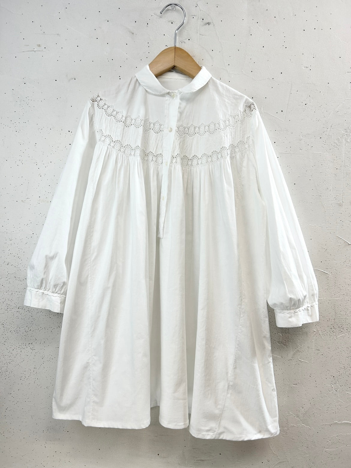 Vintage White Blouse [E32316]