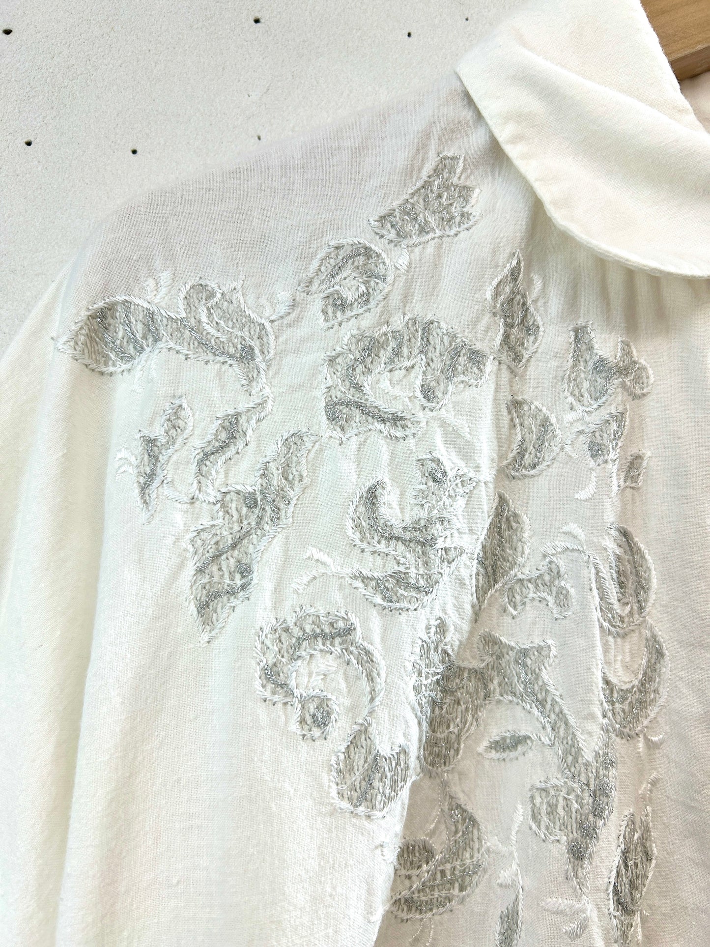 Vintage White Shirt  [L31022]