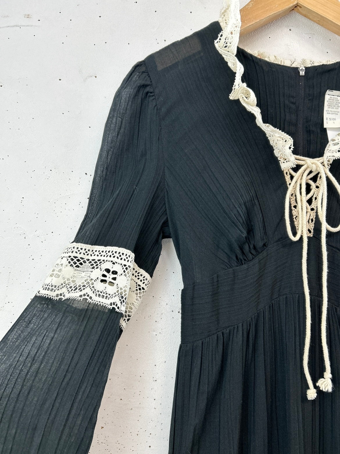 '70s Vintage Dress [D32115]