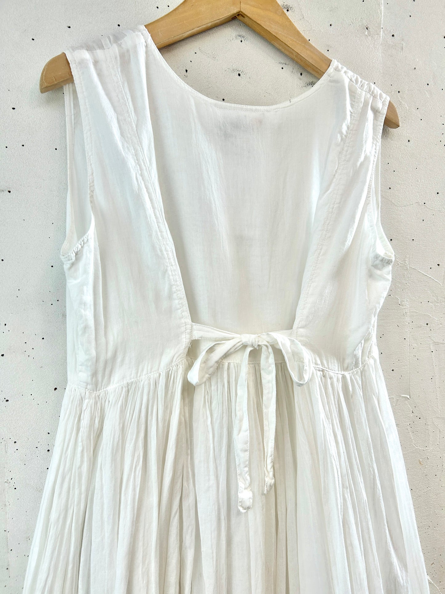 Vintage White Dress [D32218]
