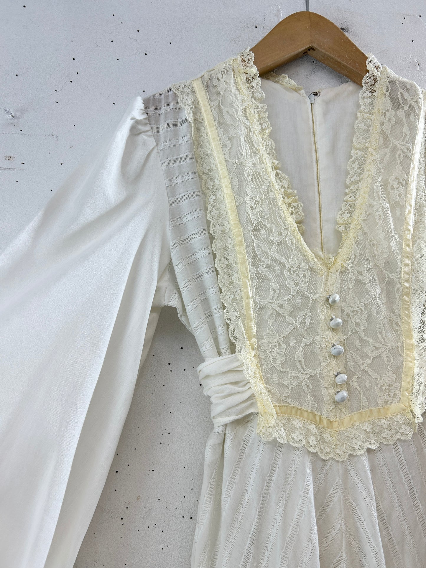 Vintage White Lace Dress [K30818]