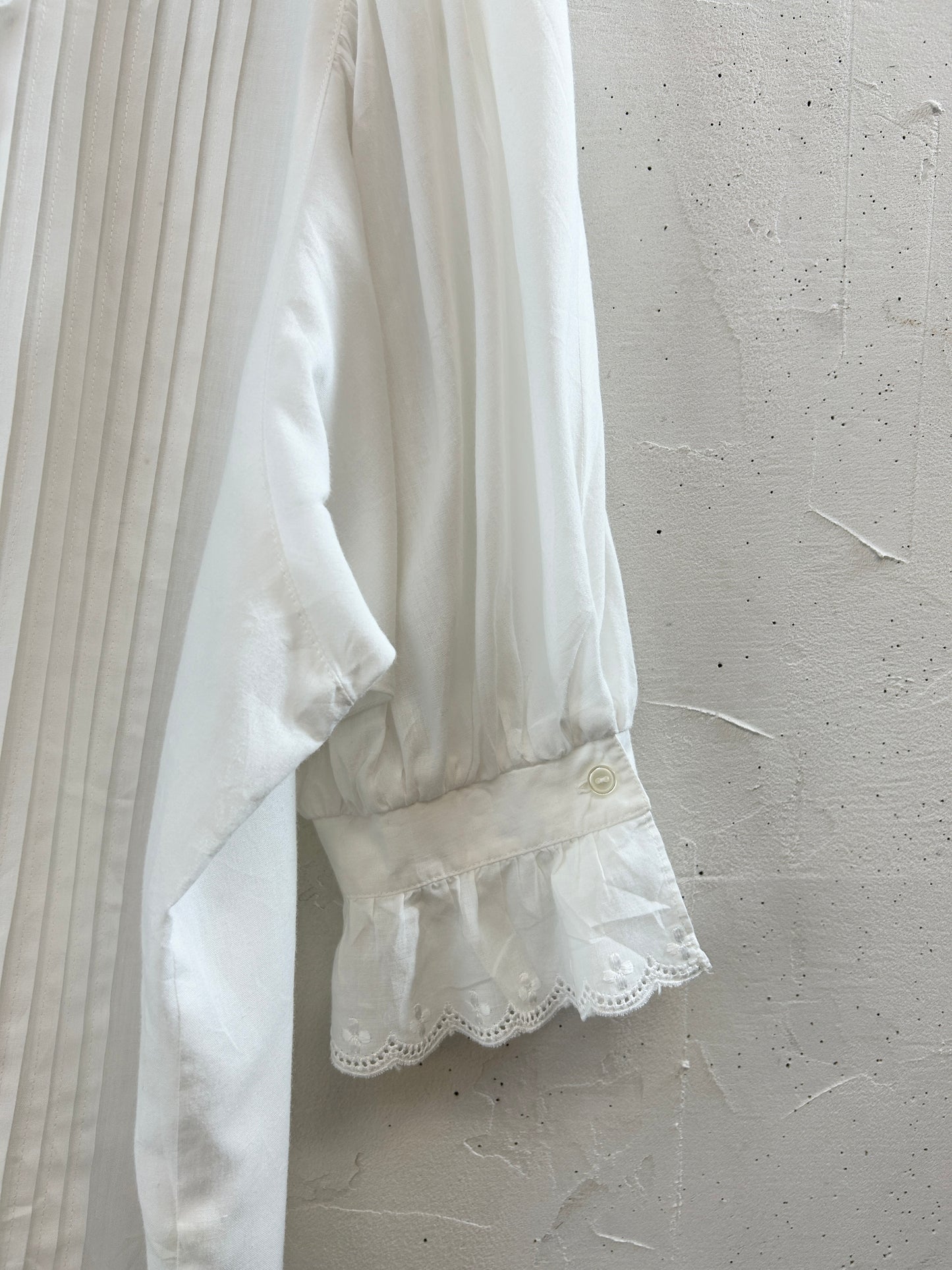 Vintage White Blouse [H30786]
