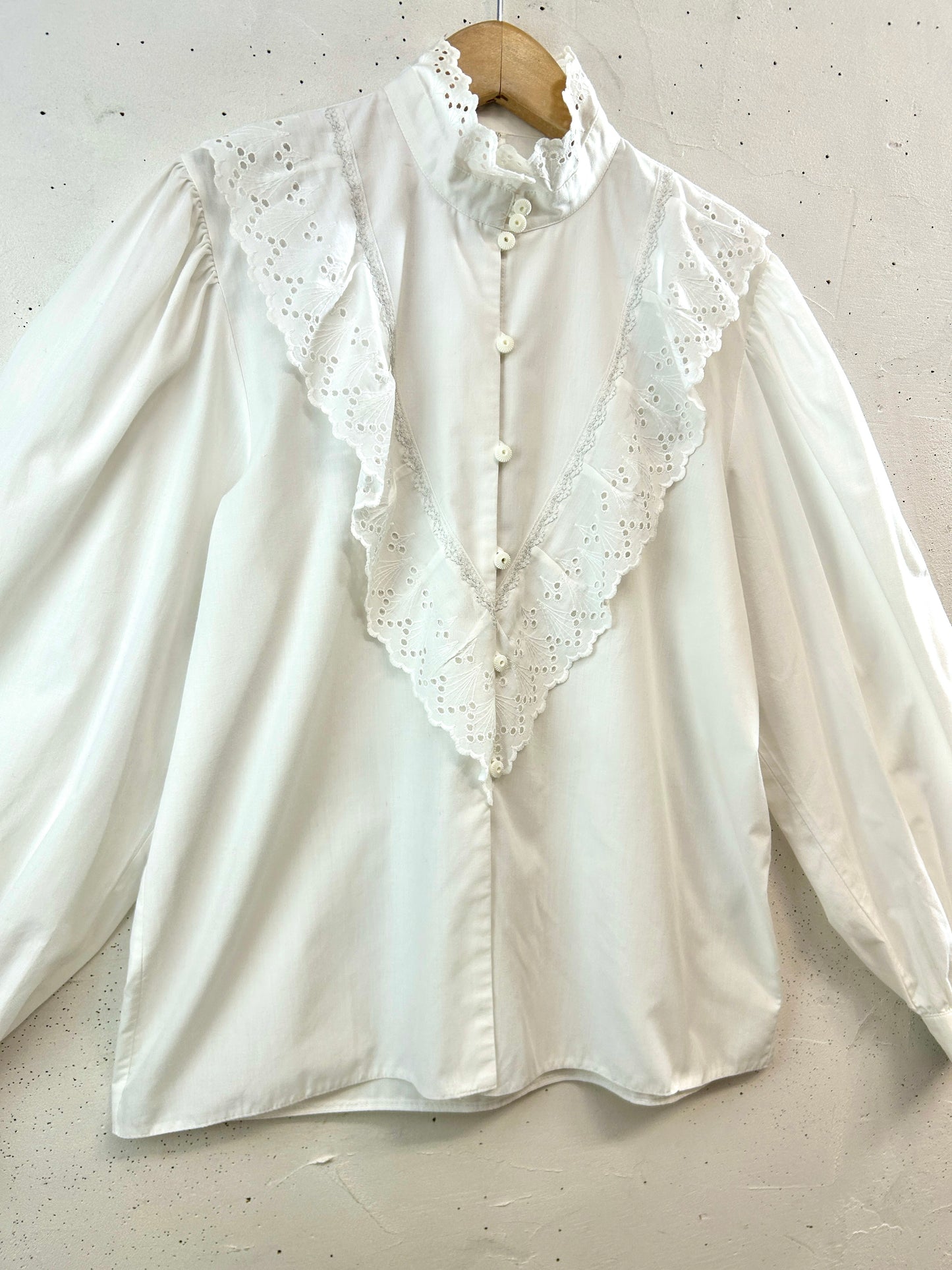 Vintage White Blouse [B31585]