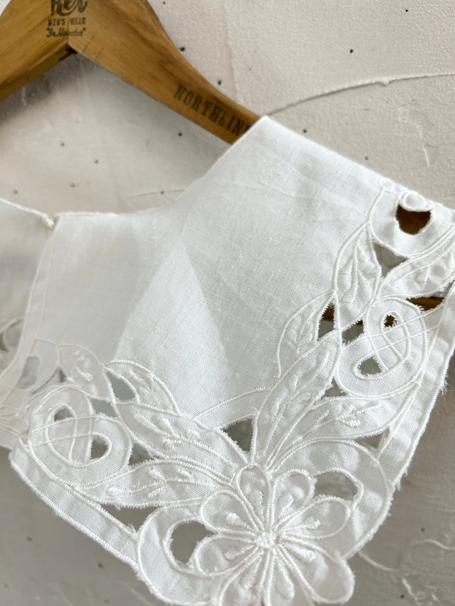 Vintage Lace Collar [J30460]