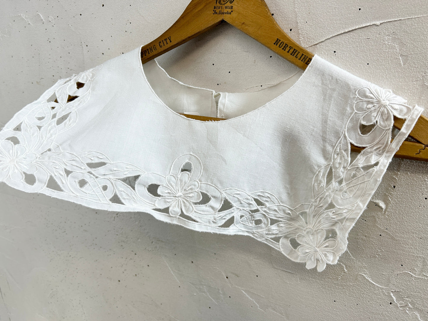 Vintage Lace Collar [J30460]