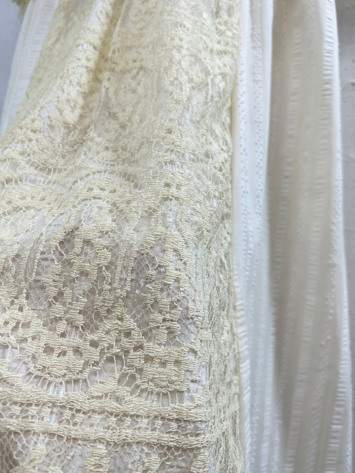 Vintage Lace Dress [E32305]